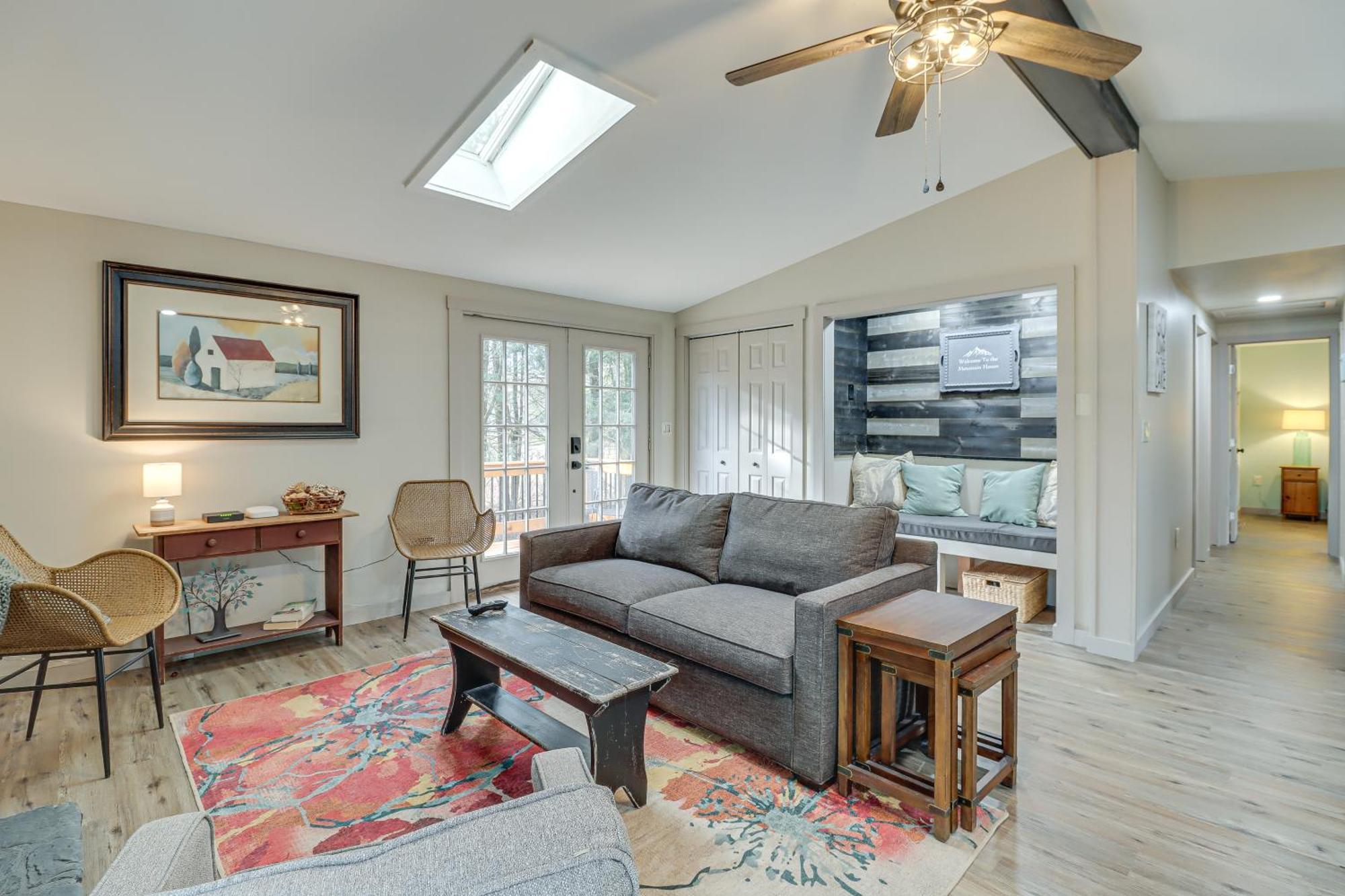 Quaint Jim Thorpe Cabin Retreat, Walk To Beach! Экстерьер фото