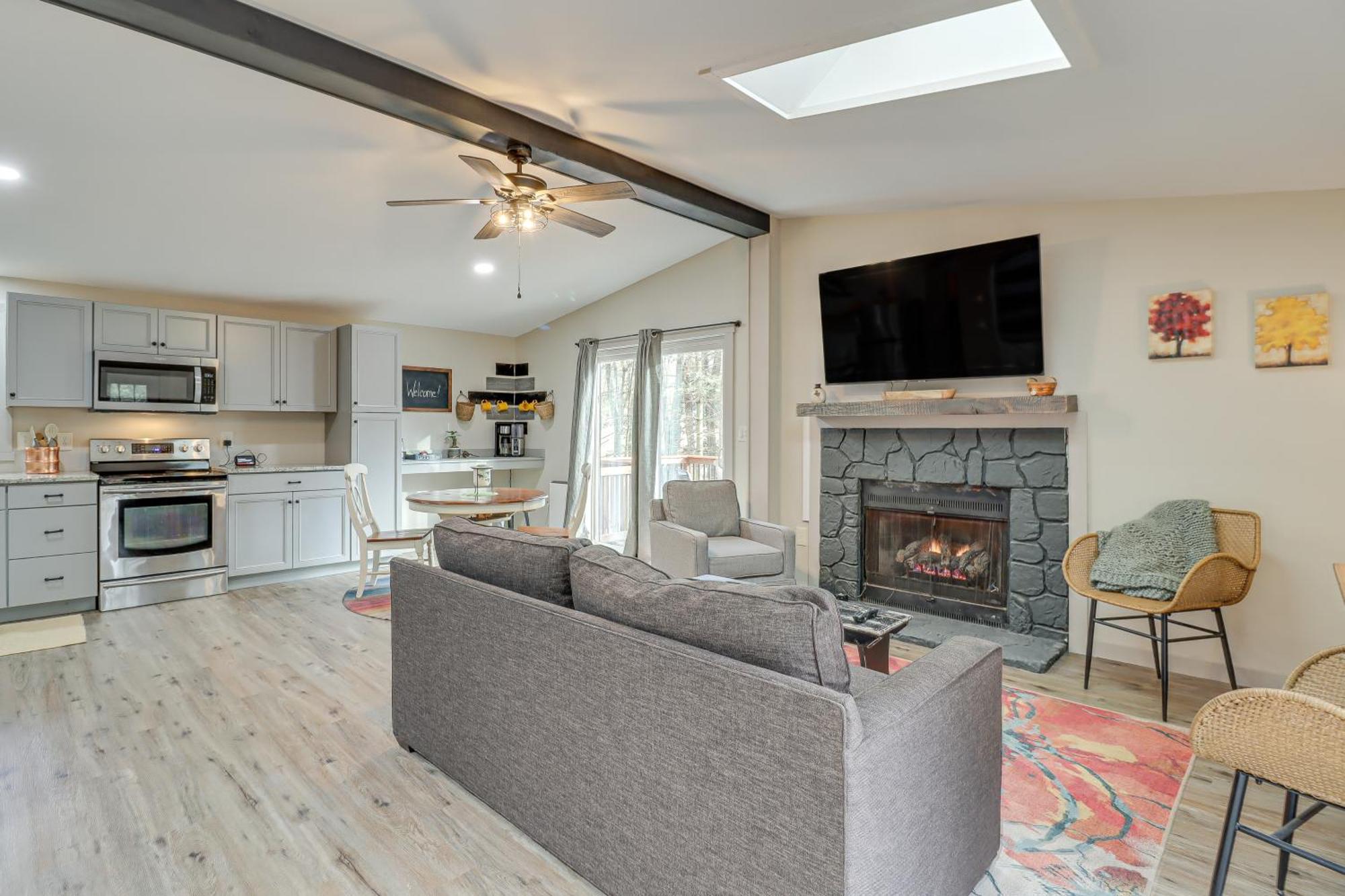Quaint Jim Thorpe Cabin Retreat, Walk To Beach! Экстерьер фото