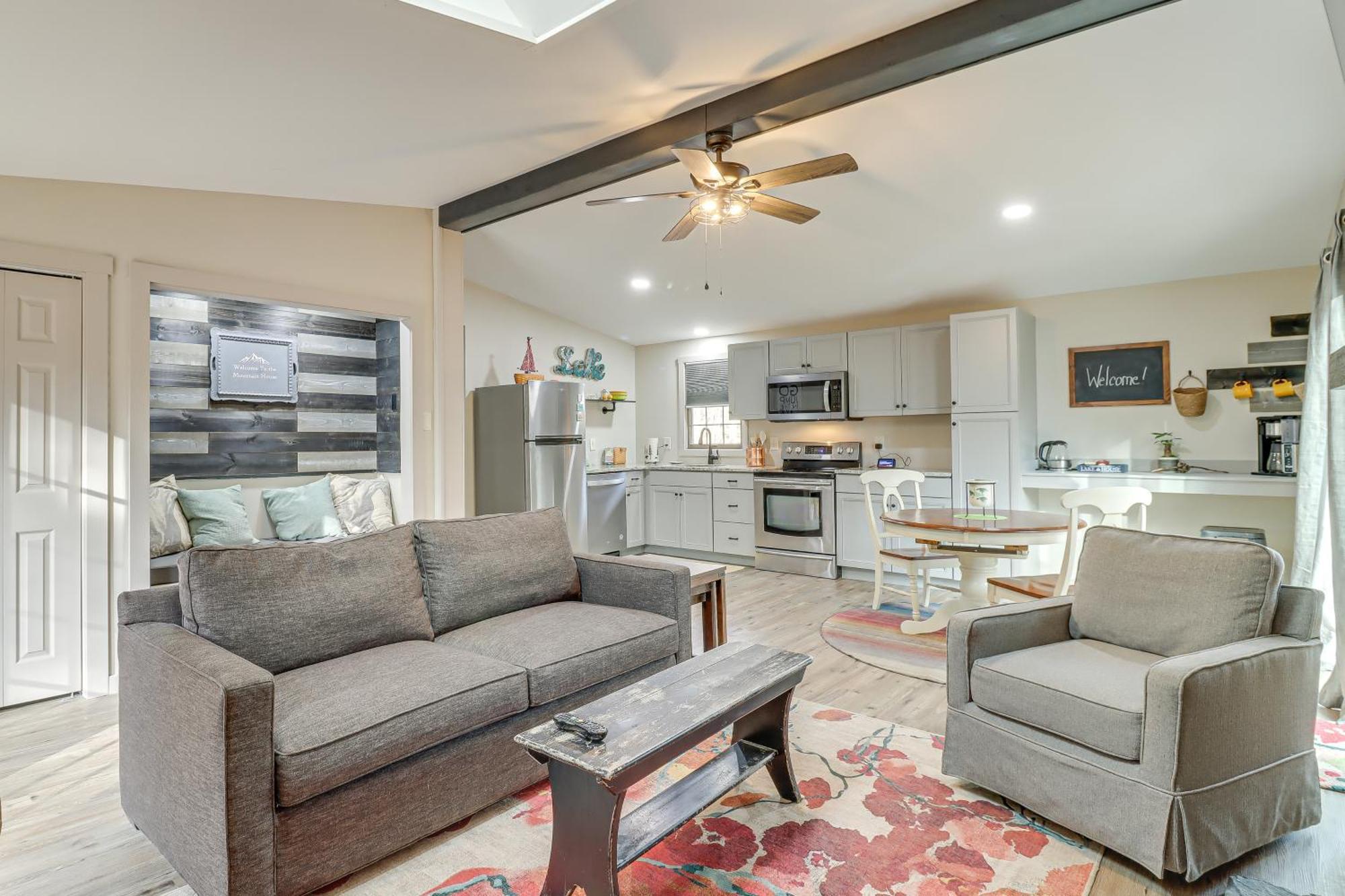Quaint Jim Thorpe Cabin Retreat, Walk To Beach! Экстерьер фото