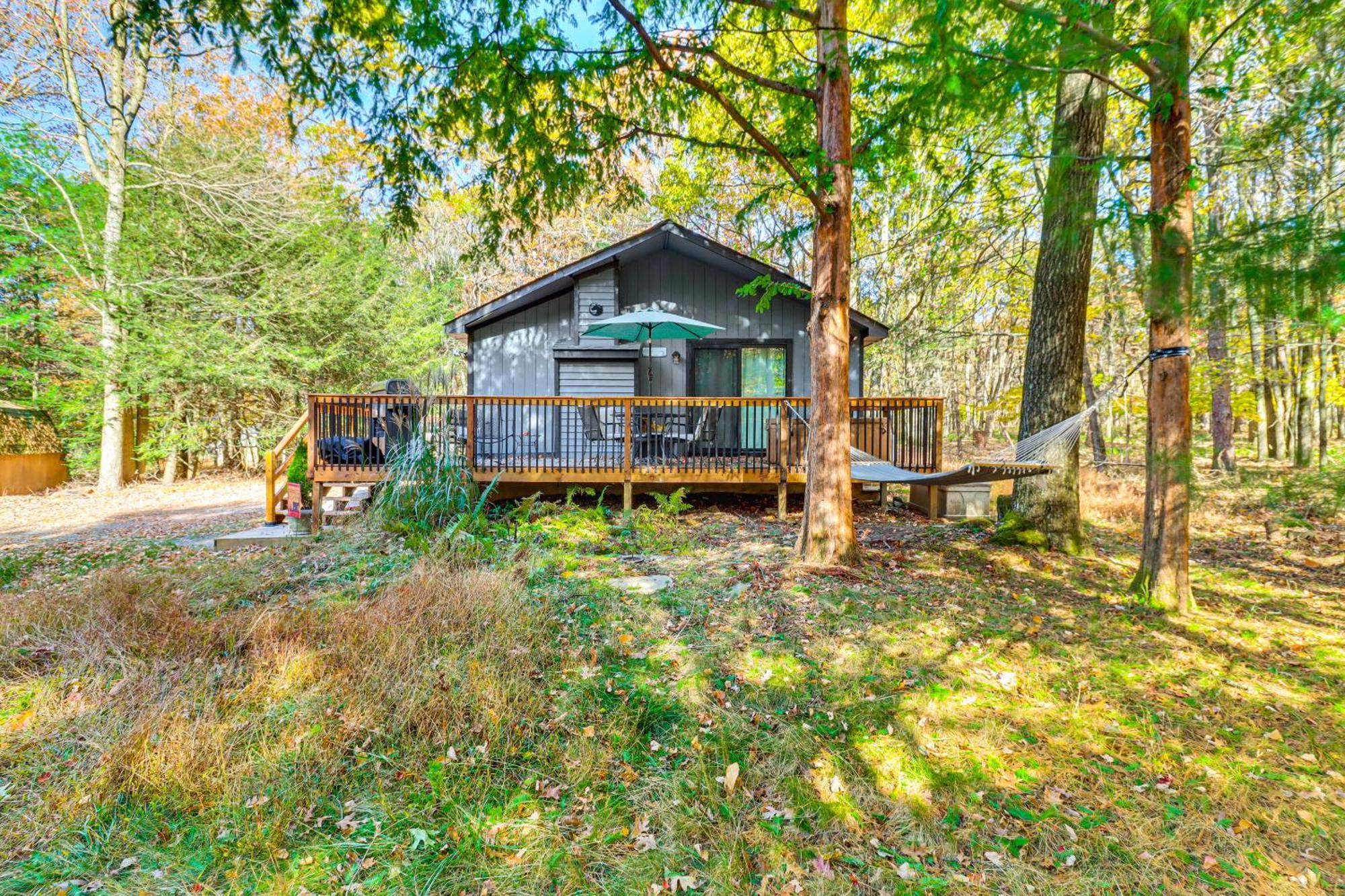 Quaint Jim Thorpe Cabin Retreat, Walk To Beach! Экстерьер фото