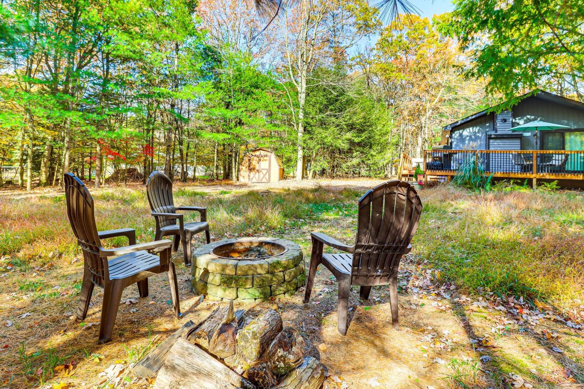 Quaint Jim Thorpe Cabin Retreat, Walk To Beach! Экстерьер фото